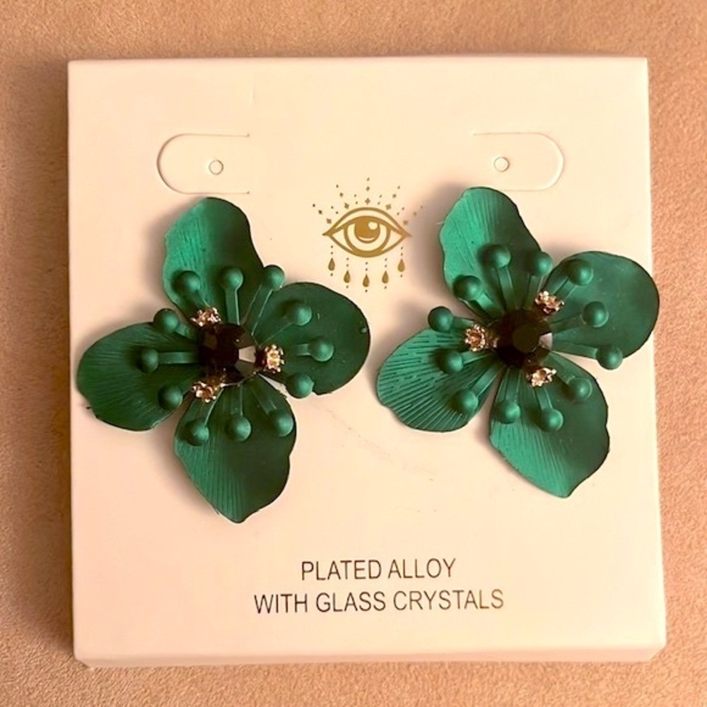 Brand New Eye Candy Green Flower Earrings Plated Alloy w/ Glass Crystals Floral